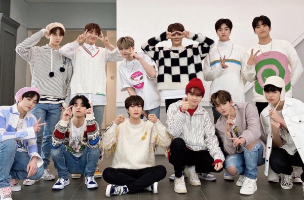 'TREASURE 600K PREORDERS':'THE SECOND STEP: Chapter One'ของ TREASURE