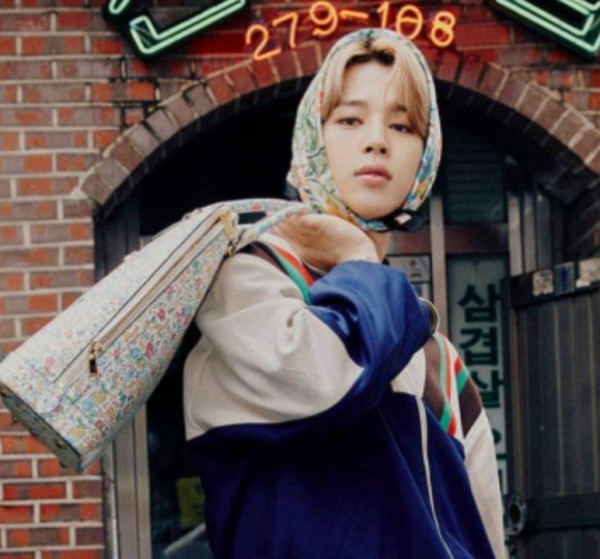 Seperti yang diharapkan, manusia mewah BTS Jimin, idola bergaya yang cocok  dengan tas Gucci.. Biaya tahun ini – K-Pop News Insde ID