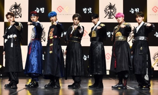 ゴンリョンポを着て ダンスを踊って キングダム K Popアイドルが韓国を知らせる方法 K Pop News Inside